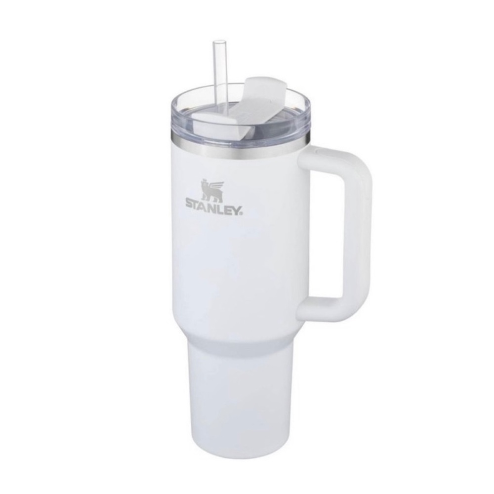 Stanley 40oz Stainless Steel H2.0 FlowState
Quencher Tumbler - Brilliant White